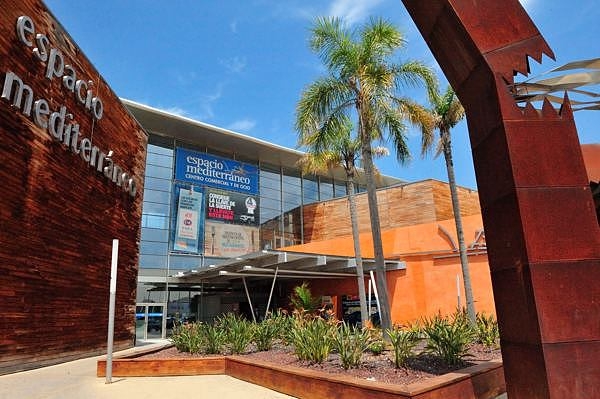 Hacienda Riquelme Golf Resort markets and shopping on and off the resort