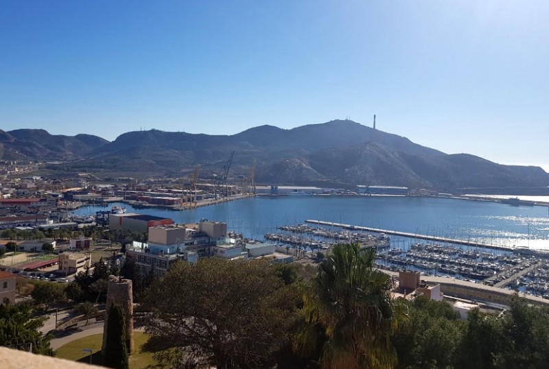 The panoramic lift in Cartagena, great views of the city and the port alongside the Castillo de la Concepción