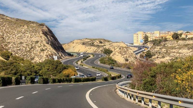 3-cent per kilometre charge proposed for all Spanish roads