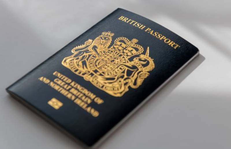 Should Brits resident in Spain still have their passports stamped at the airport? Here's the truth...