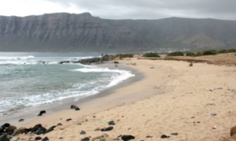 This stretch of sand that never feels winter: Meet Famara
