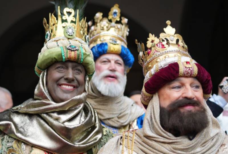 Andalucia president sparks outrage for dressing in blackface at Three Kings parade