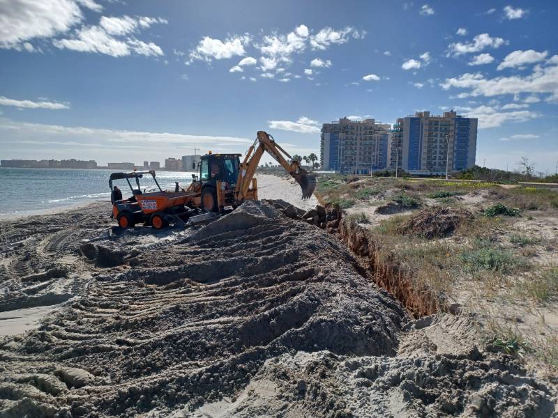 Work begins to save the dunes in six areas of La Manga del Mar Menor