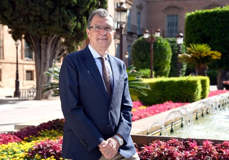 Mayor of Murcia José Ballesta dies in office aged 67