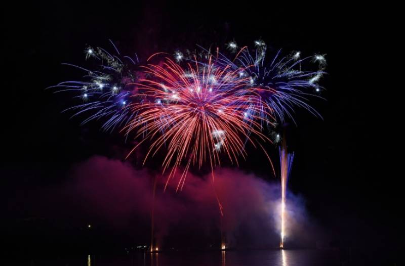Panic on Alicante beach as stray firework shell leaves dozens injured